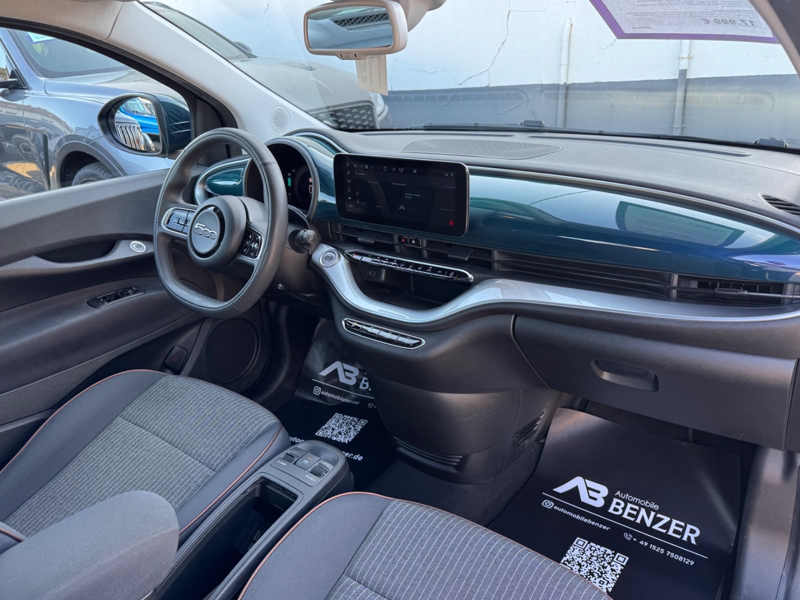 Fahrzeugabbildung Fiat 500 e Icon/Cabrio/ACC/LED/Navigation/R-Cam/42kWh