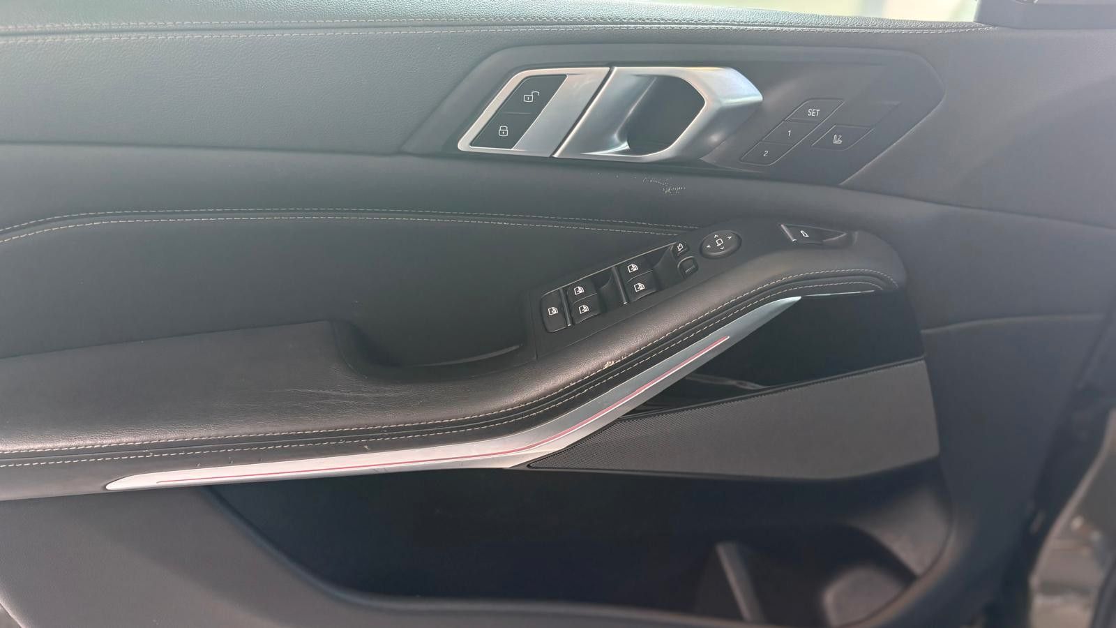 Fahrzeugabbildung BMW X5 xDrive 30 d M SPORT,LASER,SKY-L,AHK,HUD,H&K