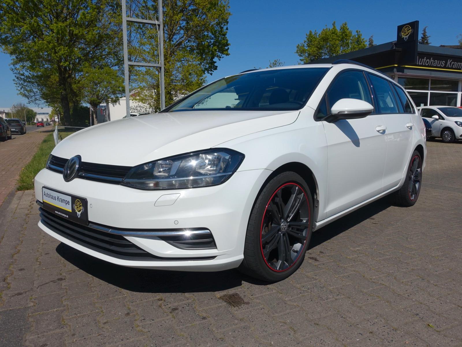 Volkswagen Golf VII Var. Comfortline Navi Massage Standhzg.