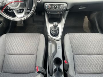 Toyota Yaris - 12