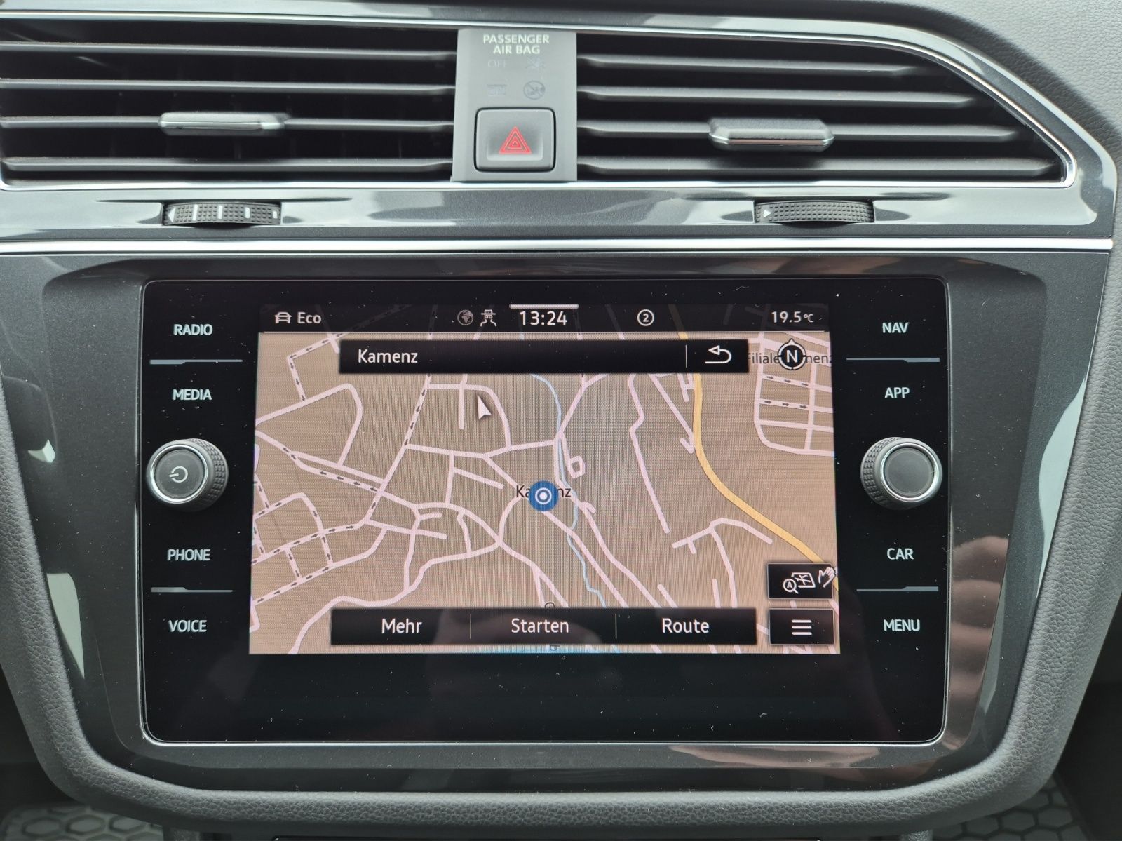 Fahrzeugabbildung Volkswagen Tiguan TSI R-Line 4M DSG Matrix AHK Navi ACC RFK