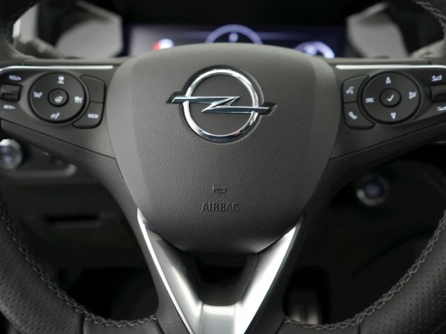 Grandland GSe 4X4 PHEV AT+AHK+NAVI+RÜCKFAHRKAMER