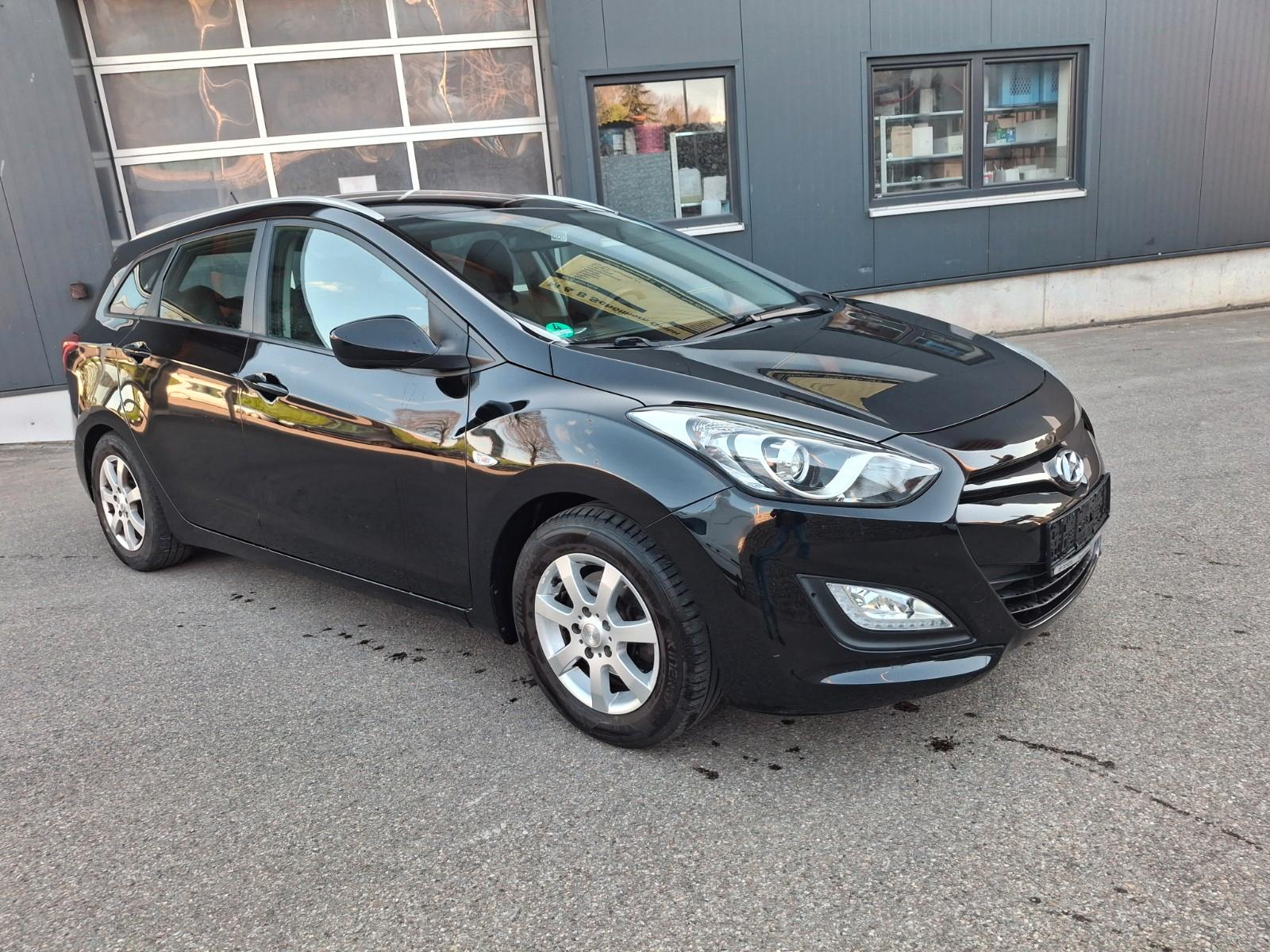 Hyundai i30 cw Classic/LED/EURO5/AHK