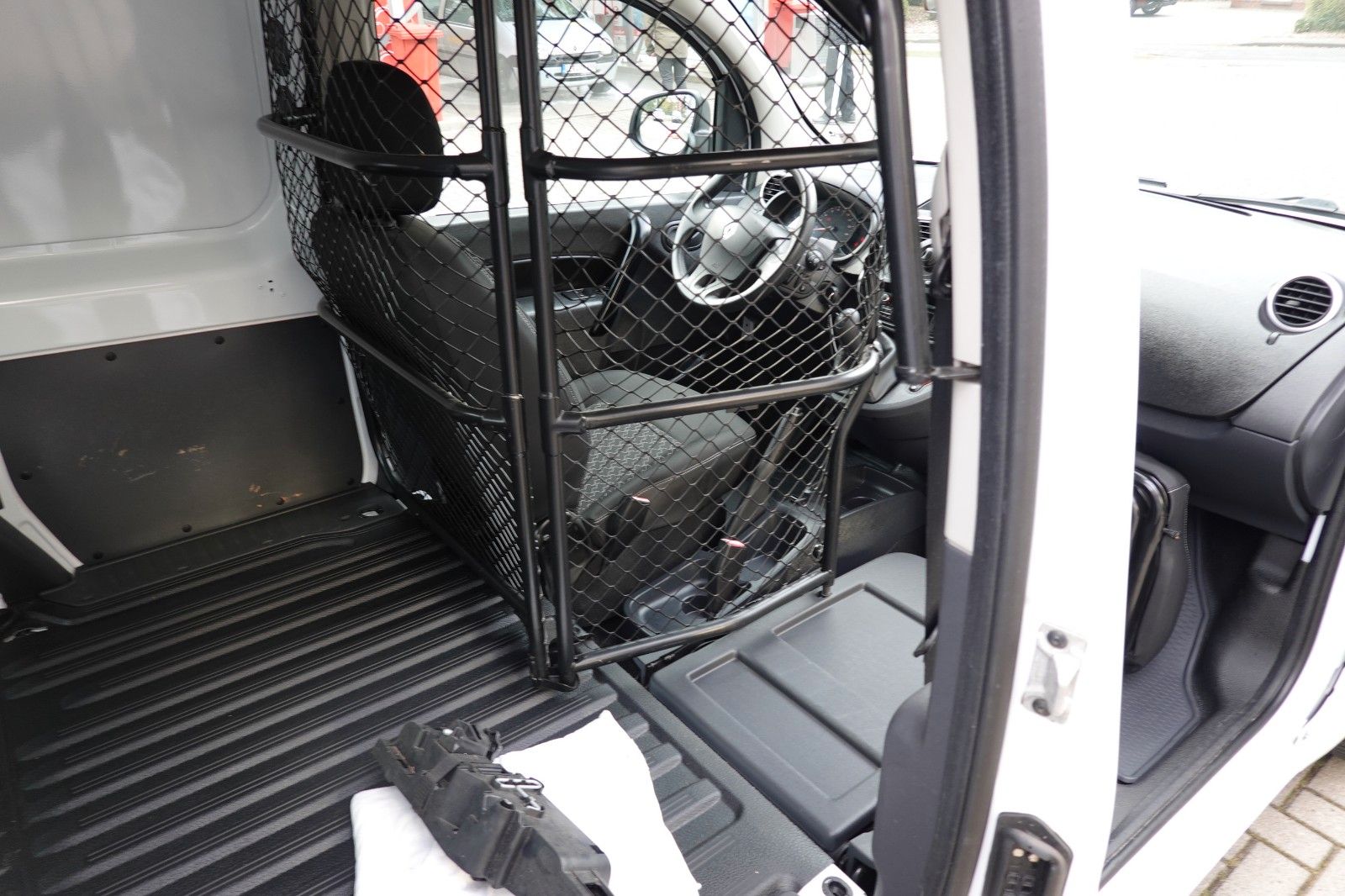 Fahrzeugabbildung Renault Kangoo sehr gepflegt