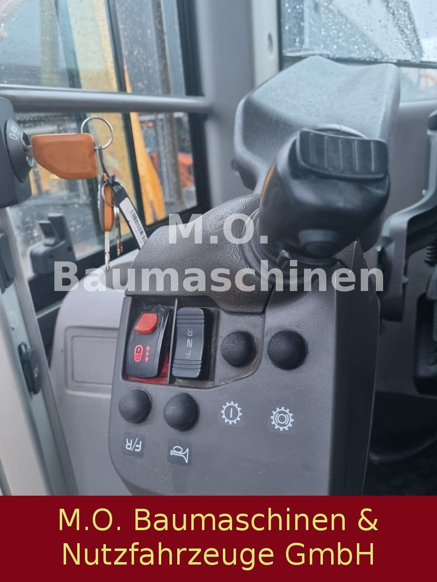 Fahrzeugabbildung Volvo L 90 H / ZSA / AC / BSS / Hochkippgreifschaufel