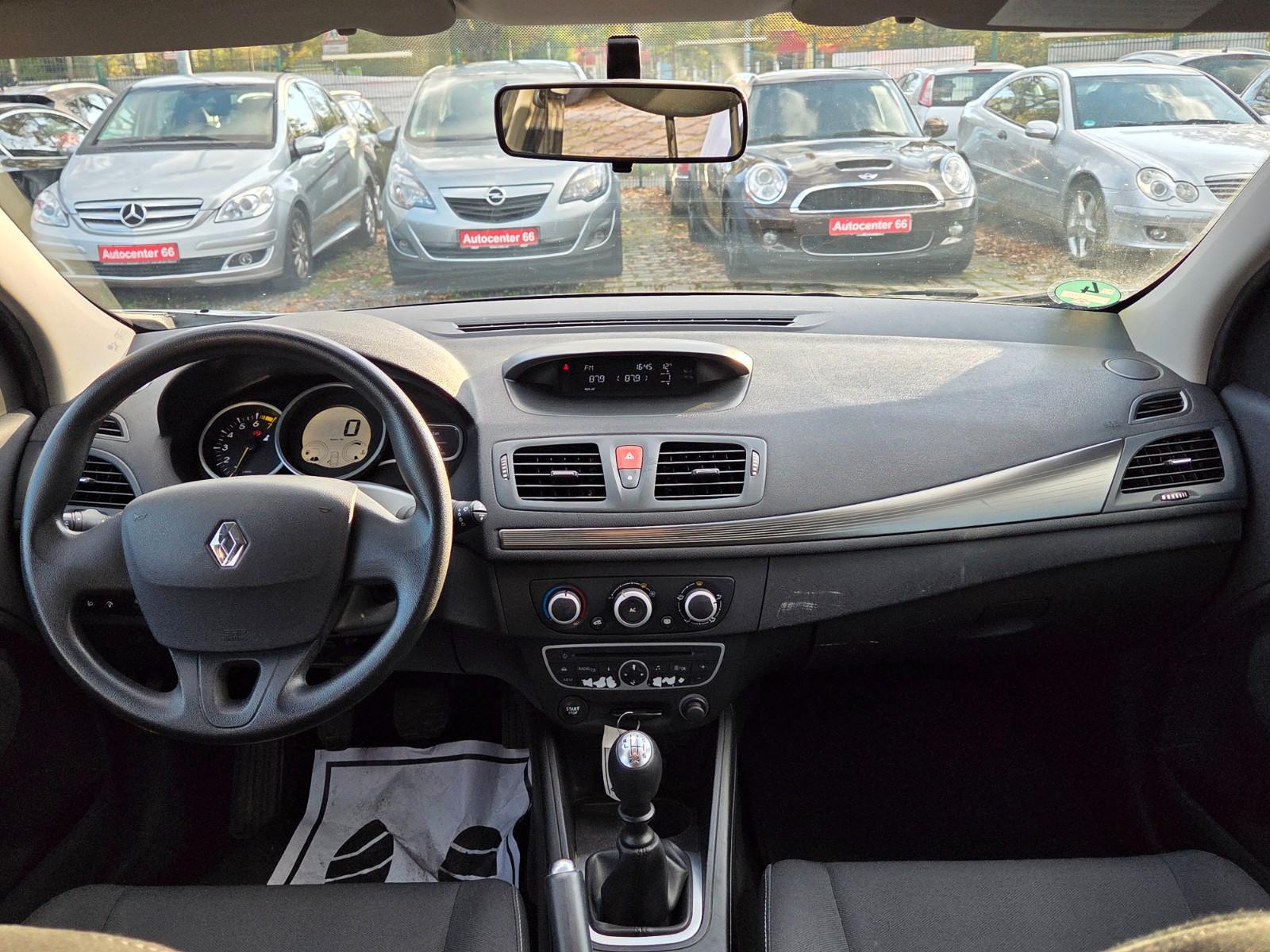 Renault Megane 2010 — photo 9