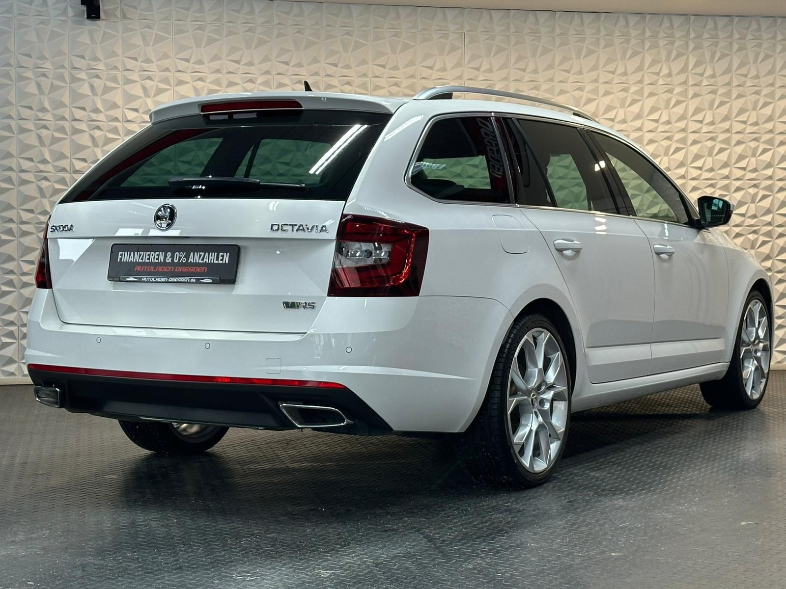 SKODA Octavia 2.0TDI RS* LED#4xSHZ#AHK#TEMPO#NAVI#PDC - Image 8