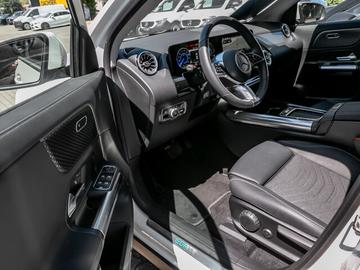 صورة 9 لـ 2025 Mercedes-BENZ EQA
