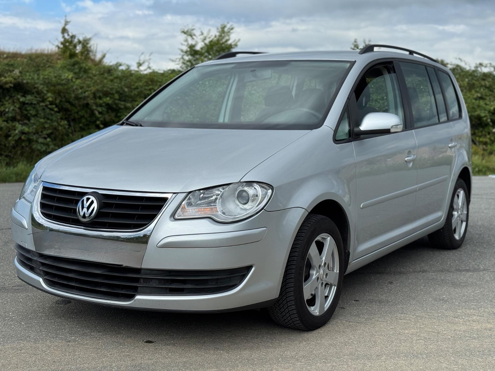 Volkswagen Touran 2.0 TDI/DSG/7 Sitzer/EXPORT!
