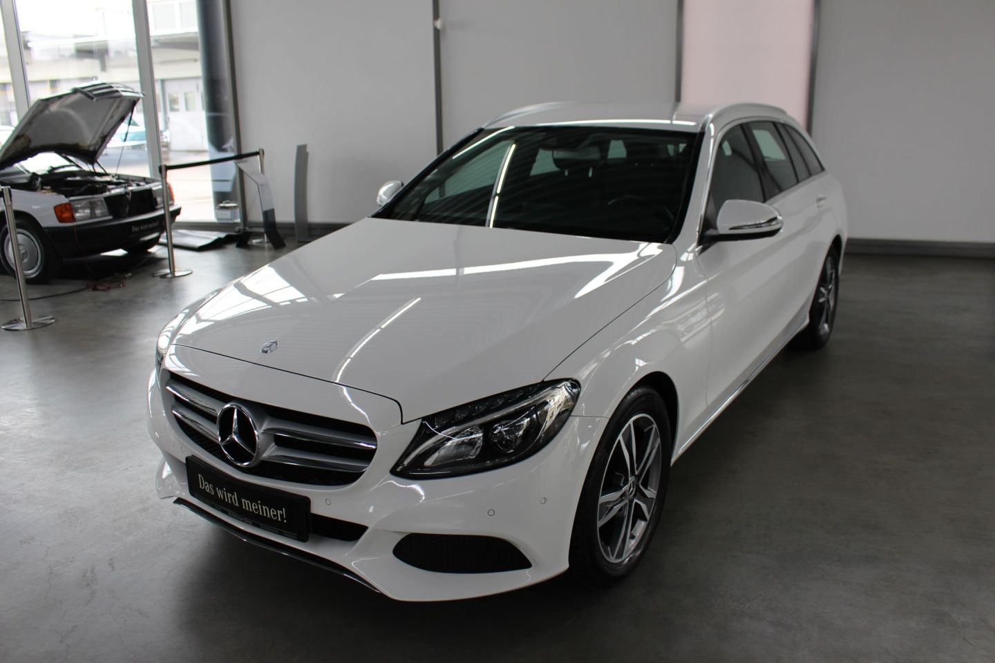 MERCEDES-BENZ C 180 T Avantgarde Navi LED SHZ PTS