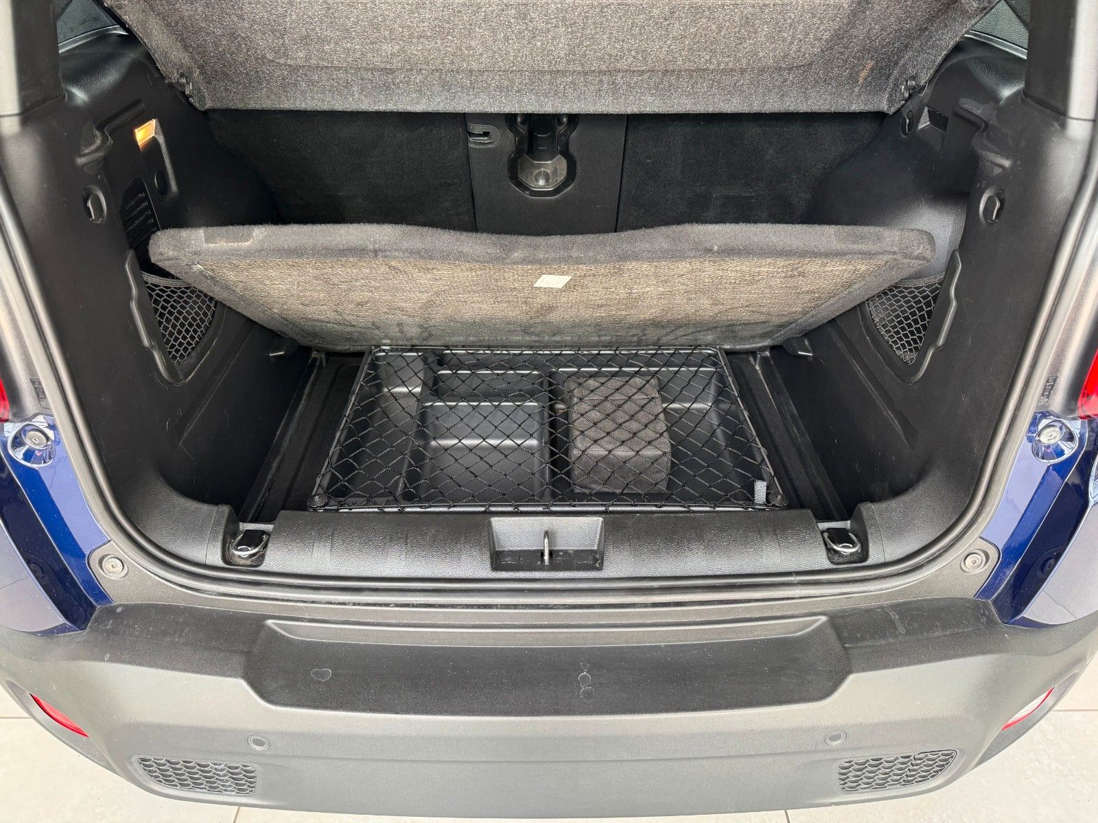 Fahrzeugabbildung Jeep Renegade Limited S 4WD Technologie-Paket