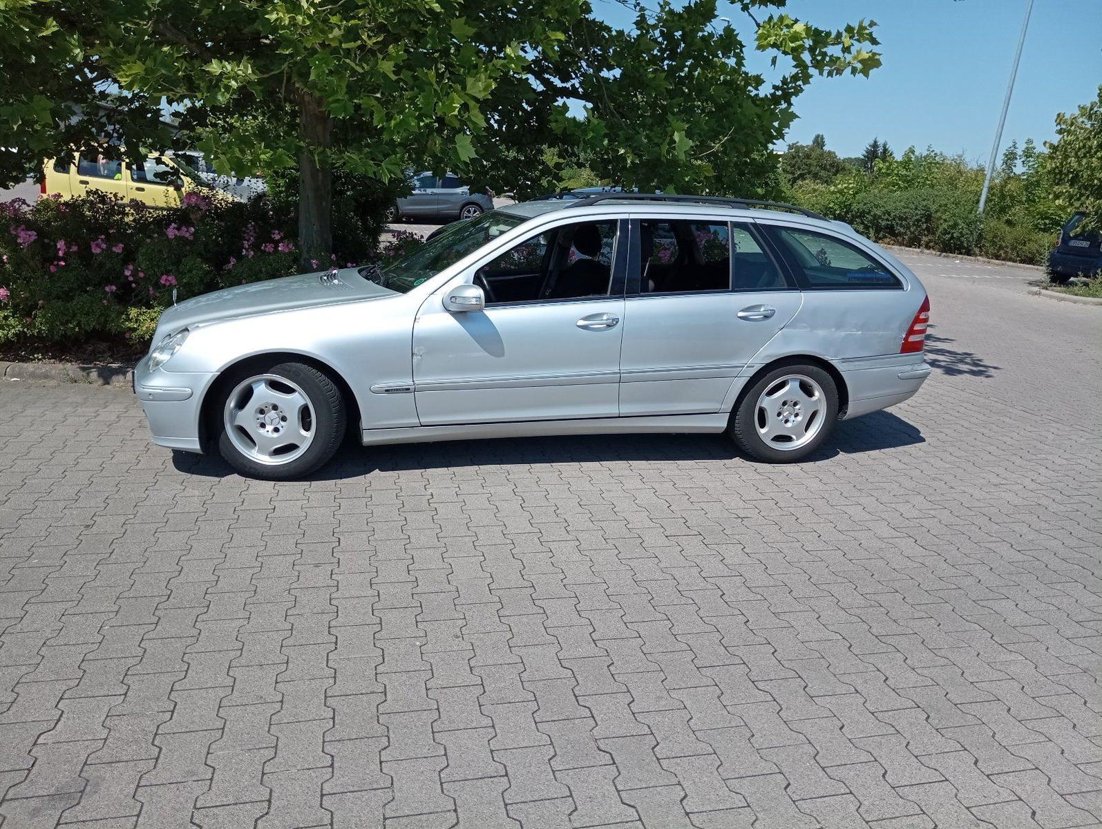 Mercedes-Benz C 220