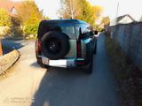 Land Rover Defender 110 P400 1. Hand - Land Rover Defender mit Benzin-Antrieb