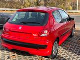 Peugeot 206 + Basis - gebrauchte Peugeot 206 aus dem Jahr 2011