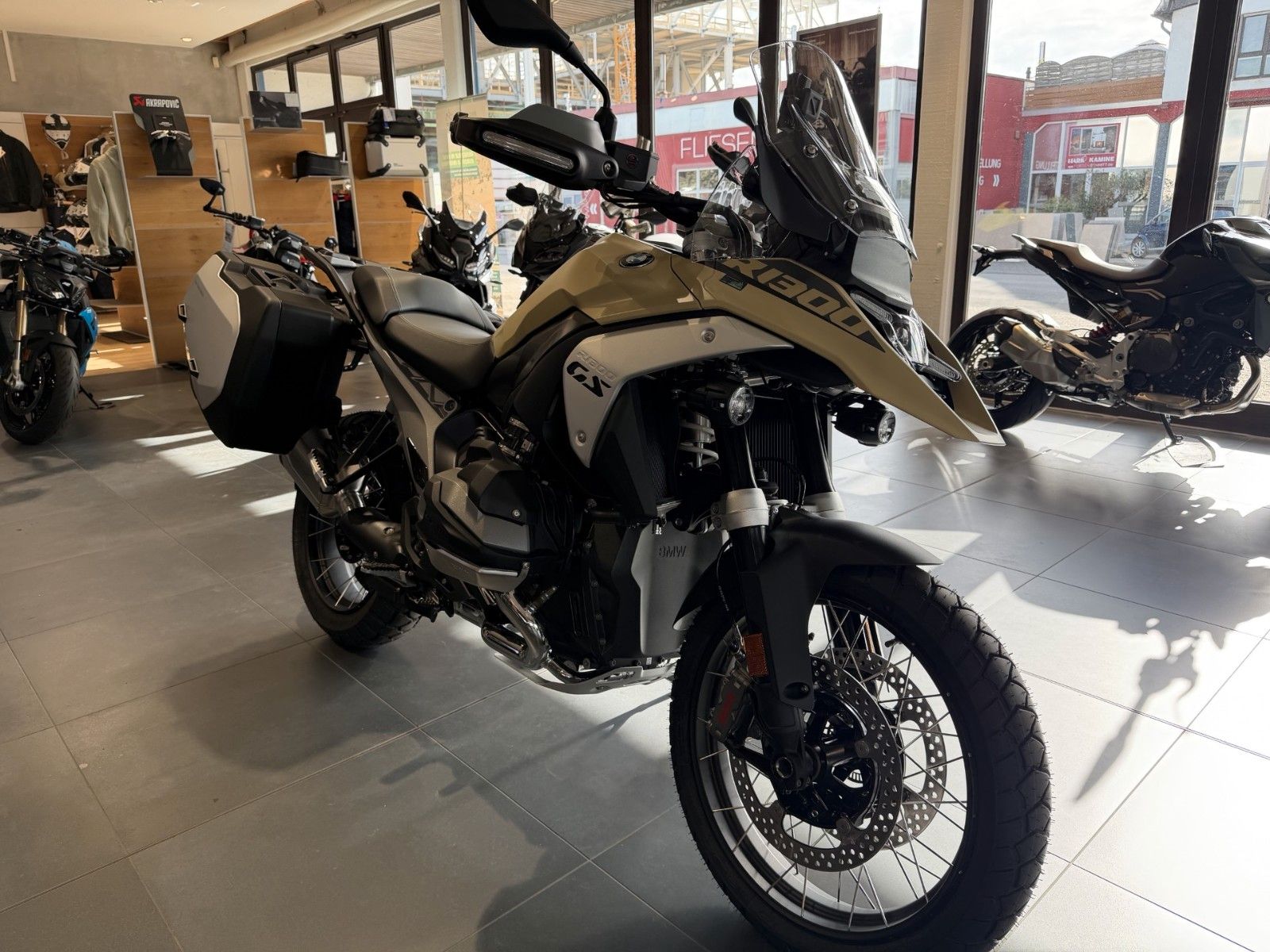 Fahrzeugabbildung BMW R1300GS ASA Sonder Edi. inkl. Koffer/Remus/Sitzb