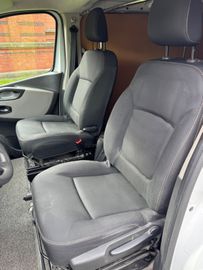 Renault Trafic - 10