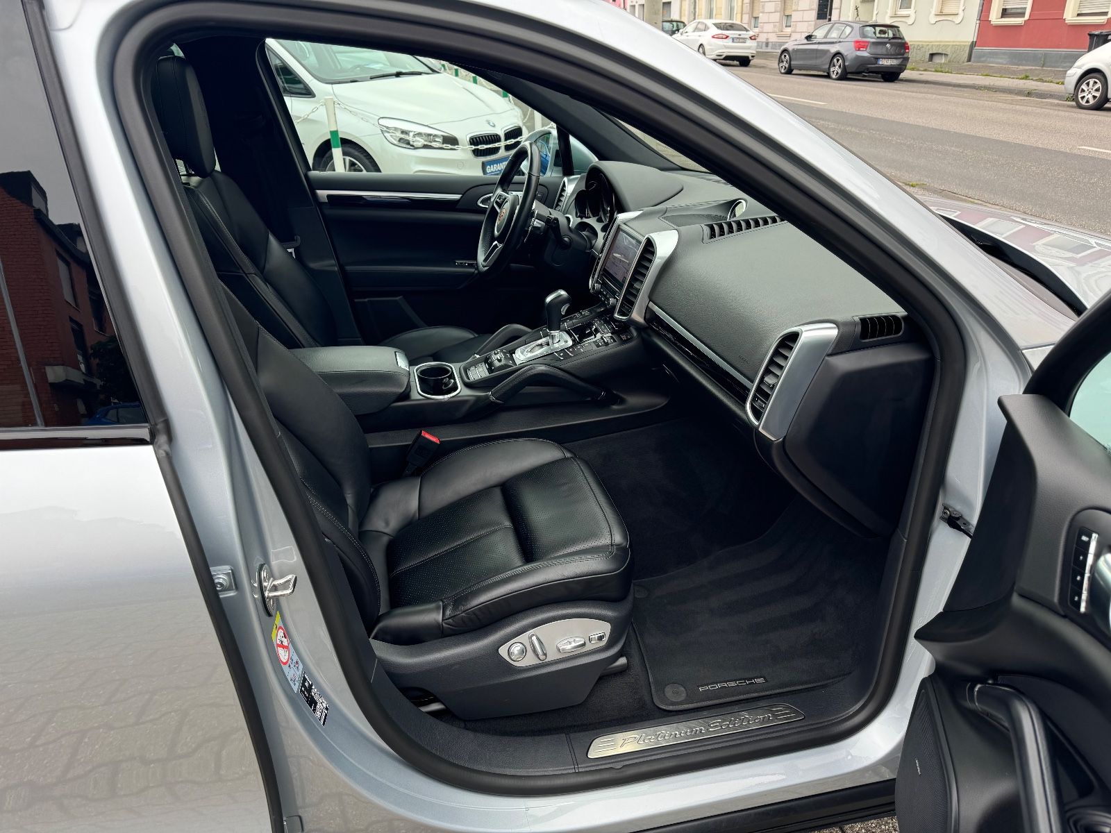 Fahrzeugabbildung Porsche Cayenne Diesel Platinum Edition APPROVED CAR PL.