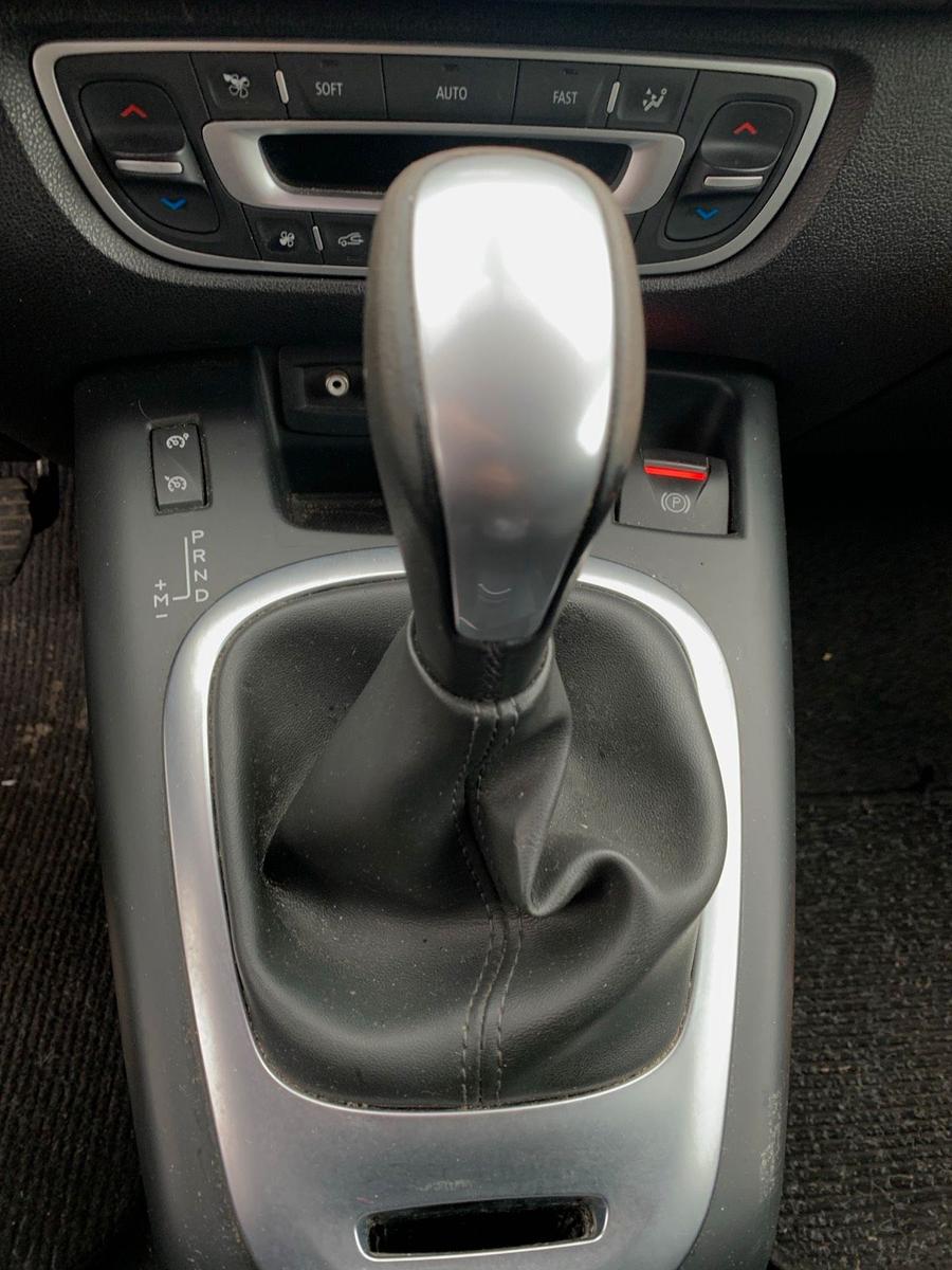 Renault Scenic 2010 — photo 14