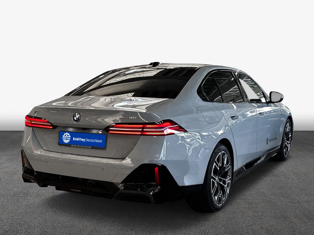 BMW i5 eDrive40 foto 2