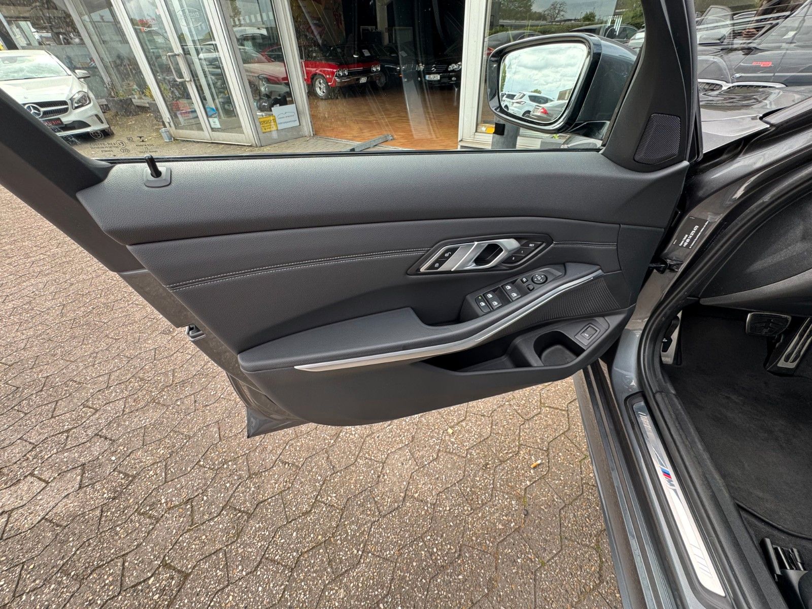 BMW 318i Touring M Sport LASER/ACC/MEMORY/AHK/LEDER foto 17