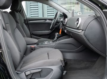 Fahrzeugabbildung Audi A3 Sportback 40 TFSI quattro |S-TRONIC|LED|AHK