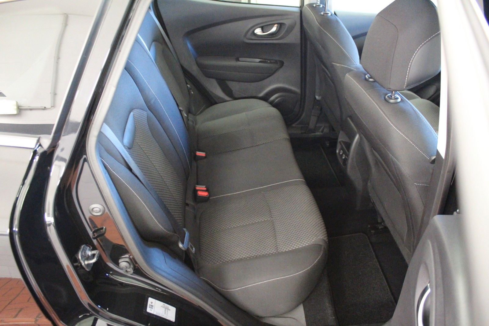 Fahrzeugabbildung Renault Kadjar TCe 140 EDC R-Link*Sitzhzg*AHK