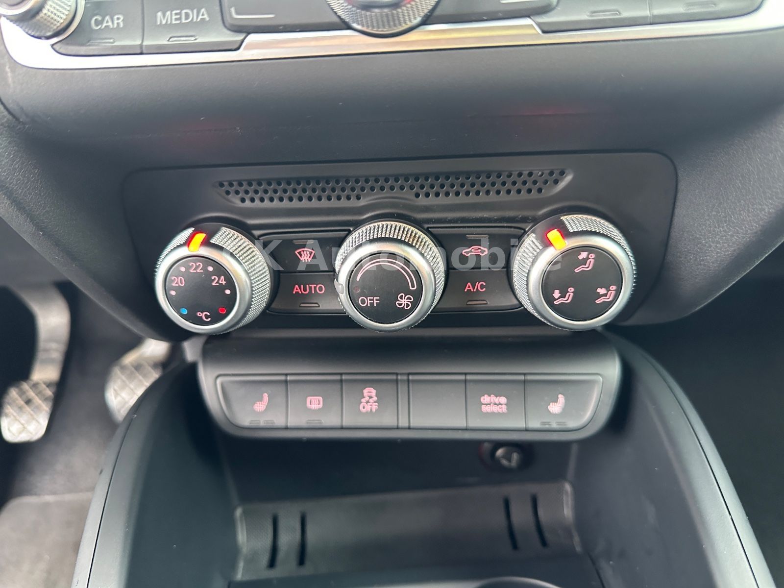 Fahrzeugabbildung Audi A1 Sportback Sport 1.6 TDi/Navi/Klima/SHZ/PDC