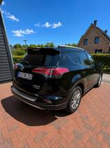 Toyota RAV 4 2,5-l-Hybrid Team D wenig Kilometer AHK - Toyota RAV 4 in Kiel