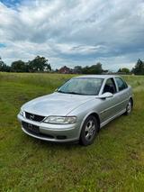 Opel Vectra 1.6 - gebrauchte Opel Vectra aus dem Jahr 2001