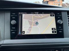 Fahrzeugabbildung Volkswagen T6.1 Caravelle Comfortl. DSG - AHK*NAVI*8-Sitz!!