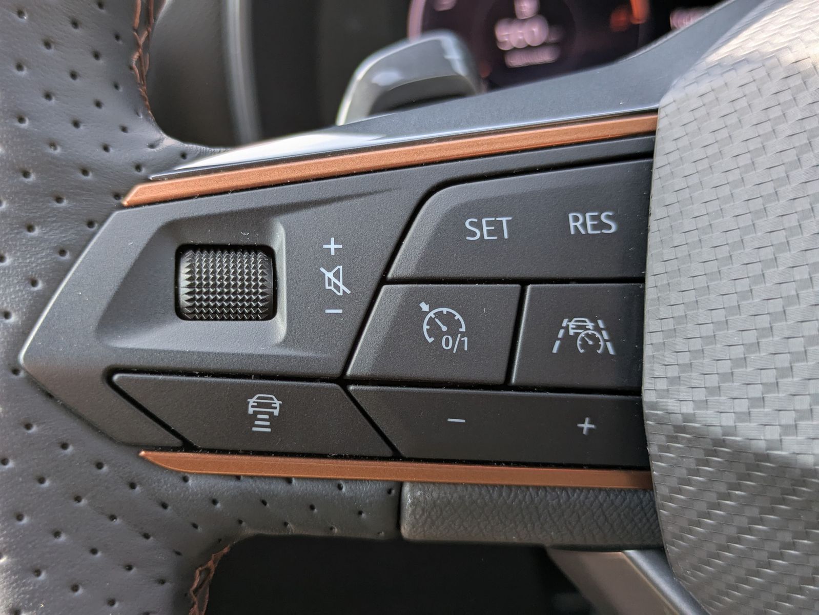 Fahrzeugabbildung CUPRA Leon 1.5 eTSI DSG MATRIX-LED*ACC*APP*KAMERA*18"