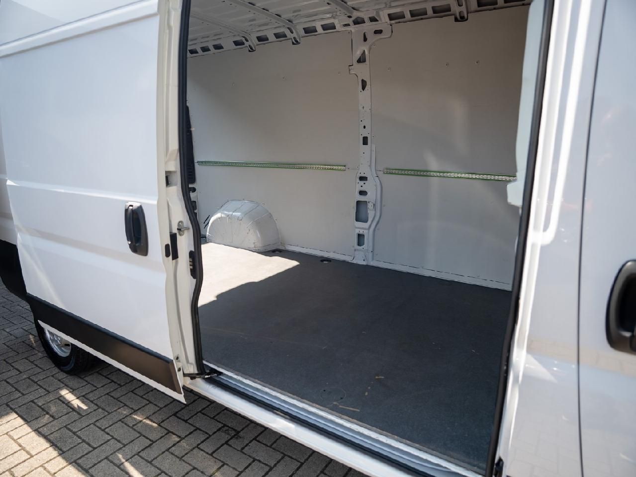 Fahrzeugabbildung Opel Movano C Kasten HKa L3H2 3,5t Edition