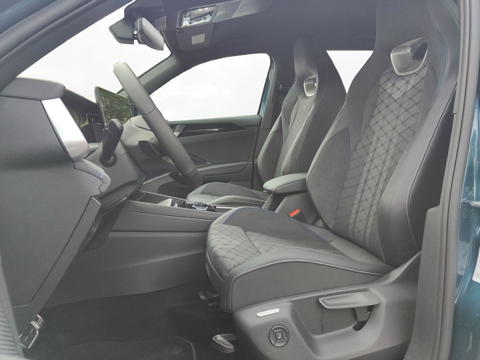 Volkswagen Tayron R-Line 2,0 l TDI 4MOTION Standh, IQ Light imagem 2