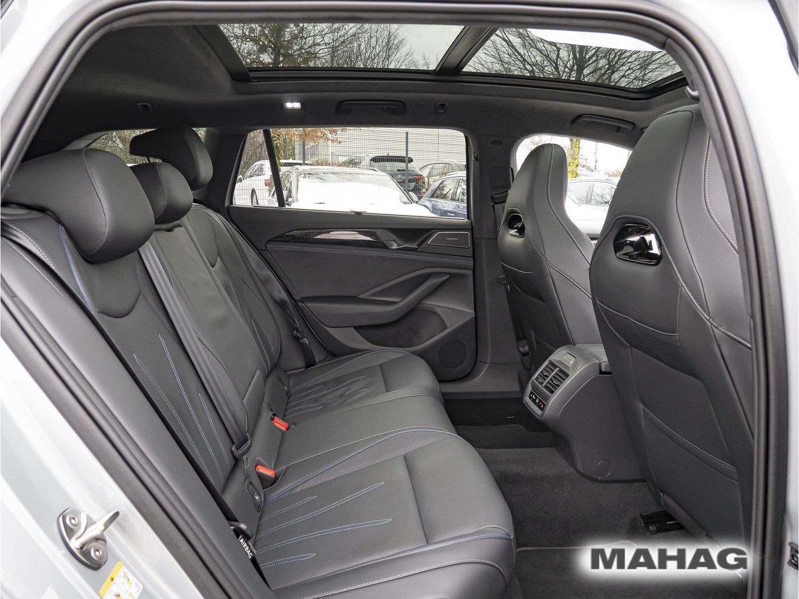 Volkswagen Passat Variant - Bild 16