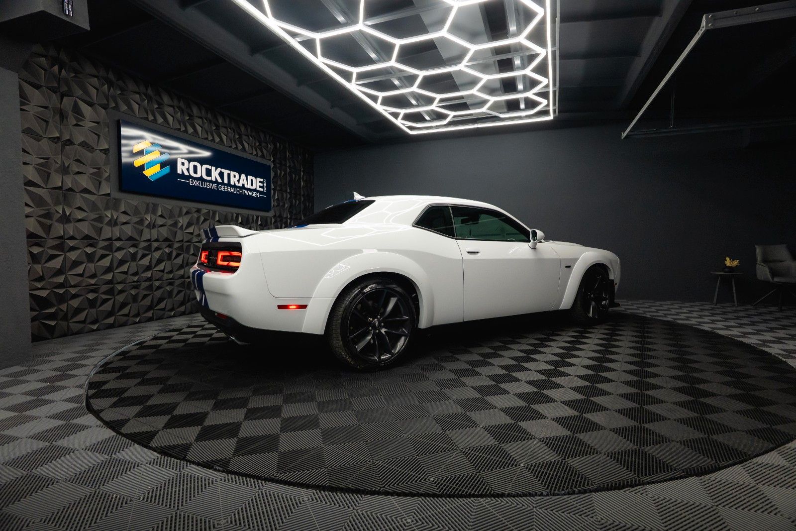 Fahrzeugabbildung Dodge Challenger 5.7 V8 R/T SRT WIDE BODY *LED*19%*