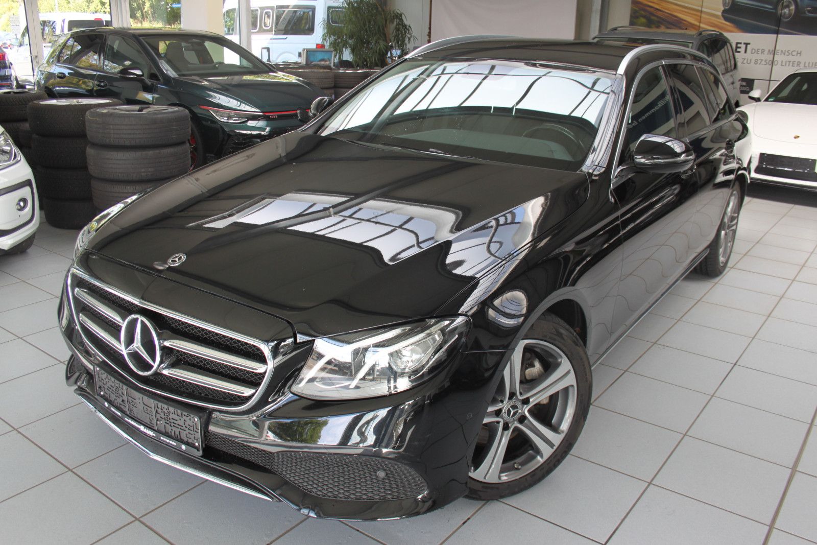 Mercedes E 220 - 1