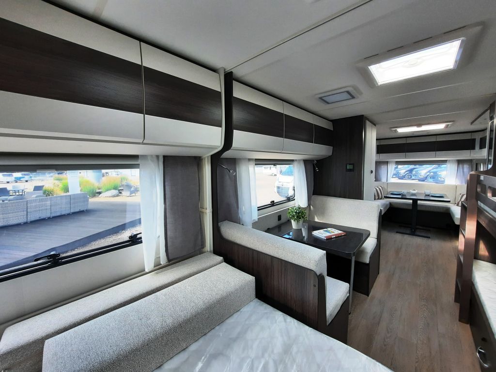 Fahrzeugabbildung Hobby Prestige 720 UKFe Verfüg./Sparen Sie 5.903,- €
