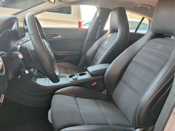 Mercedes CLA 180 - 9