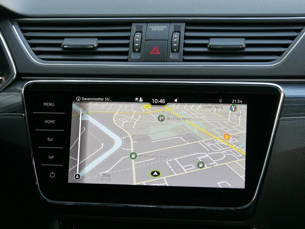 Fahrzeugabbildung SKODA Superb  2.0 TDI Premium Edition SHZ Navi PDC