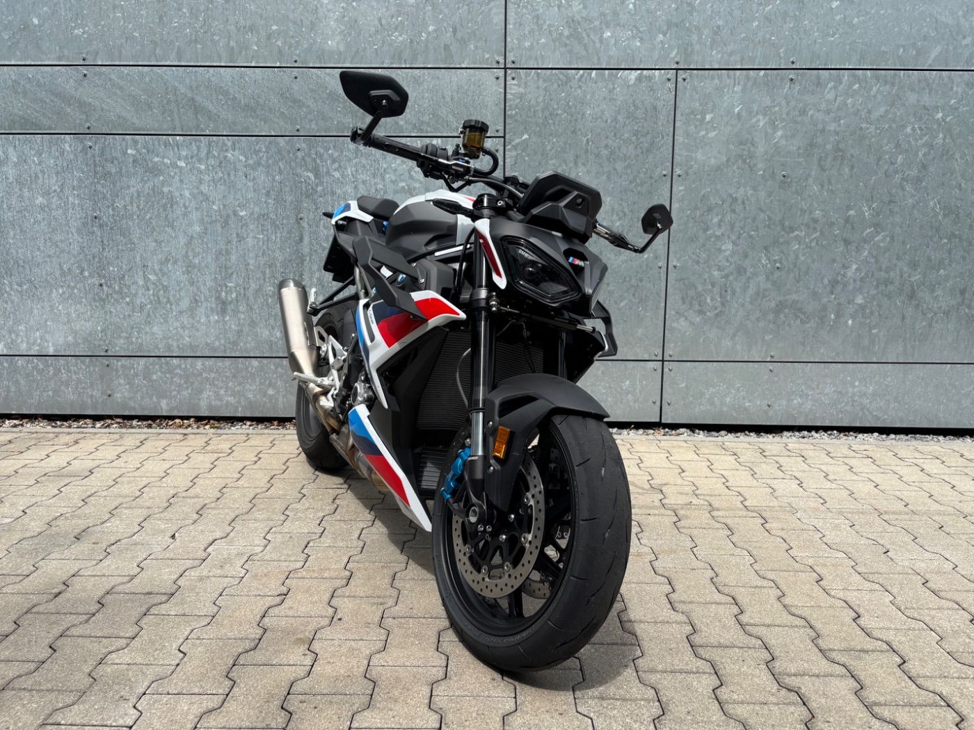 Fahrzeugabbildung BMW M 1000 R