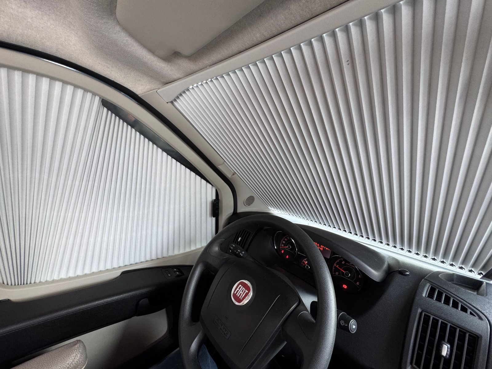 Fahrzeugabbildung Weinsberg 540 CaraBus FIAT DUCATO AHK STANDHEIZUNG 1.HAND