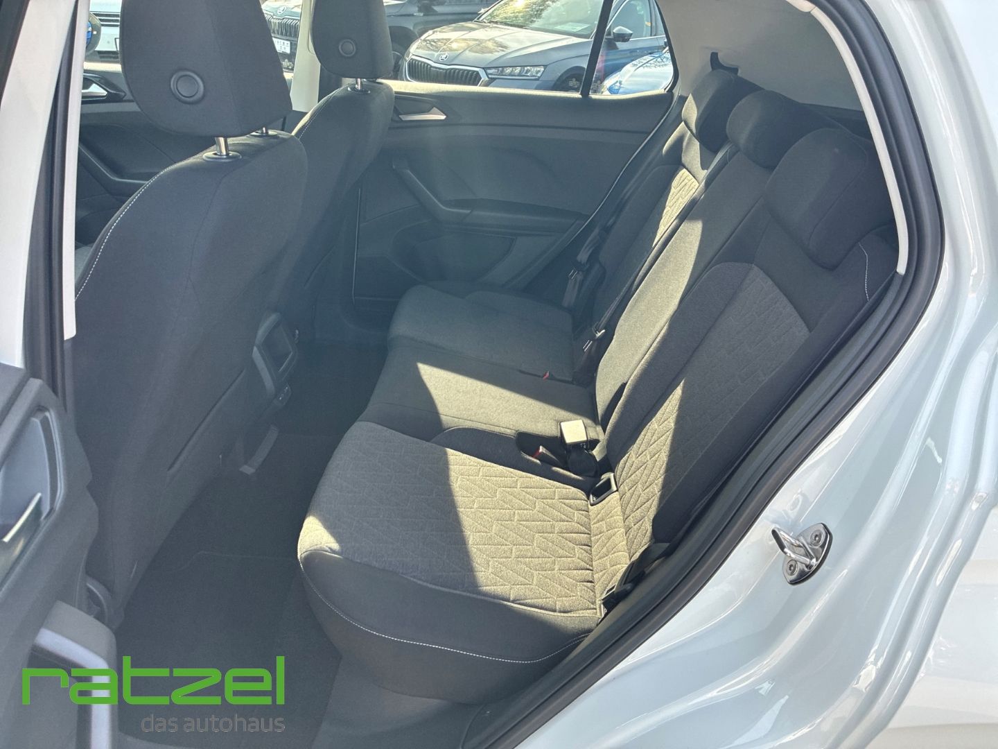 Fahrzeugabbildung Volkswagen T-Cross Life 1.0 TSI Digitales Cockpit LED Apple