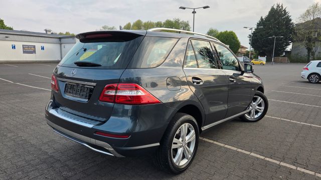 Mercedes-Benz ML-350CDI-AUT+KLIMAUT+PANORAM+LED+NAV+19"TÜV2027
