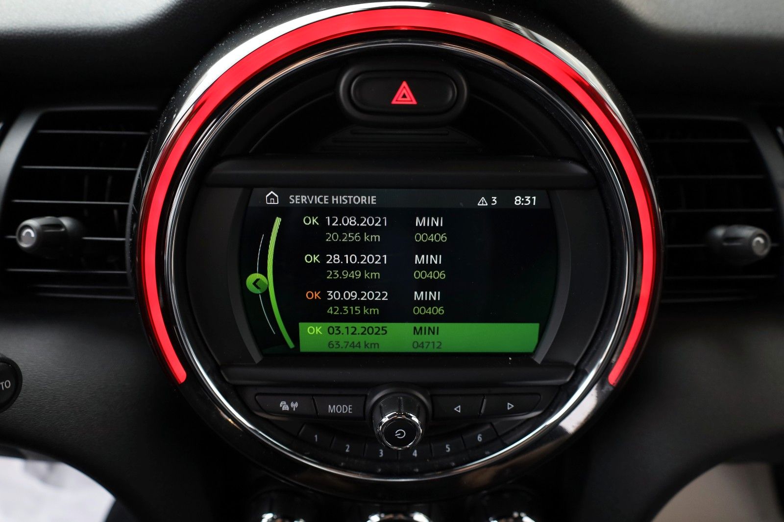 Fahrzeugabbildung MINI COOPER Cabrio, Chili, T.Leder,Navi,LED,Kamera+WR
