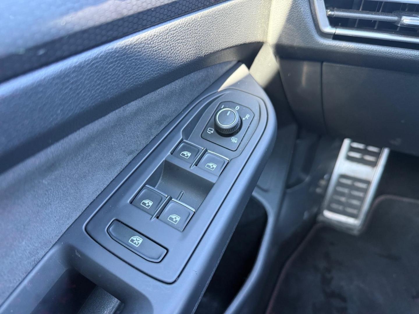 Volkswagen Golf GTI 8 VIII 2.0 TSI StandHZG AHK-klappbar Na, миниатюра 24
