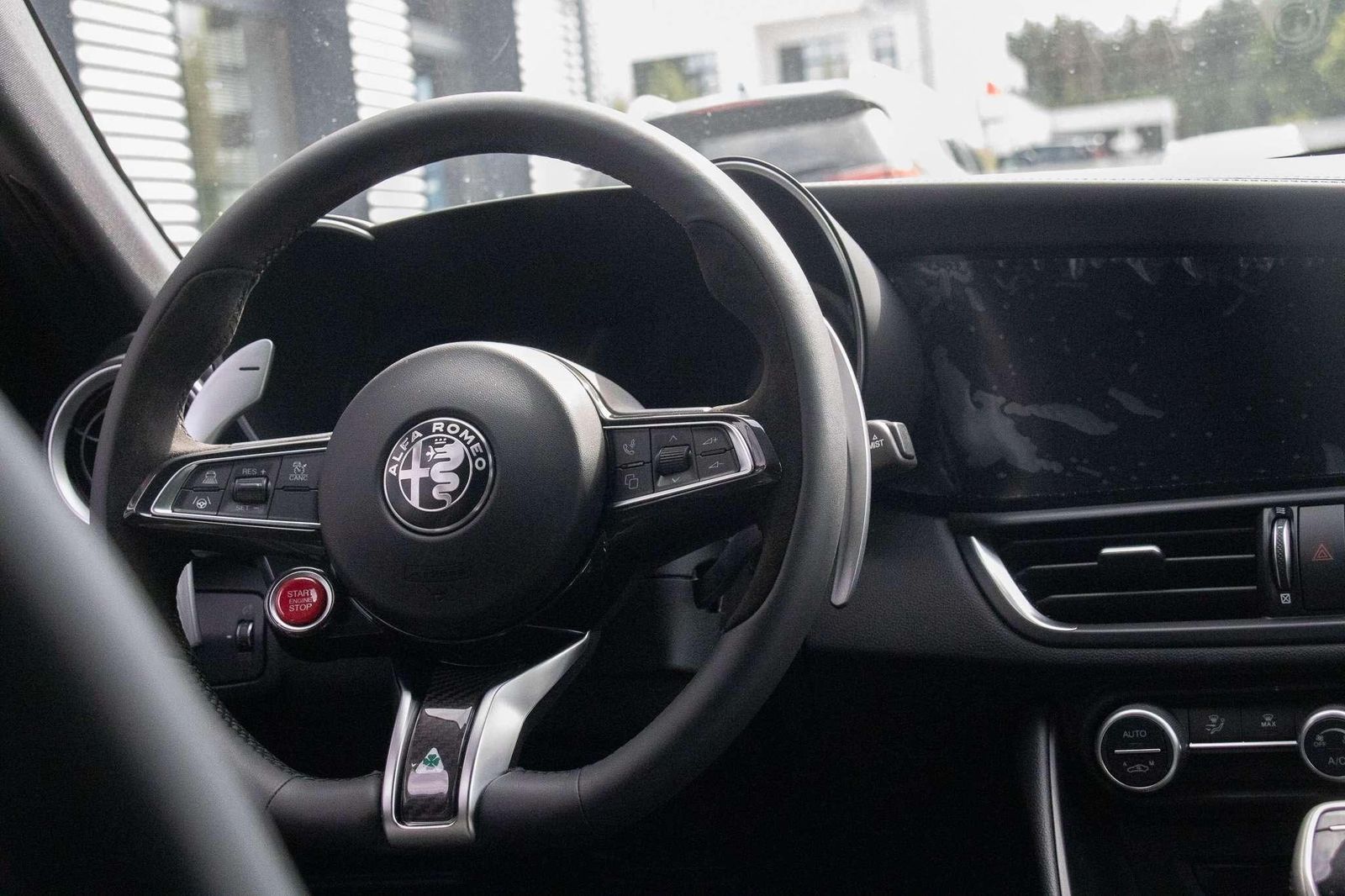 Fahrzeugabbildung Alfa Romeo Giulia Quadrifoglio 2,9l V6 vom AR Vertagshändle