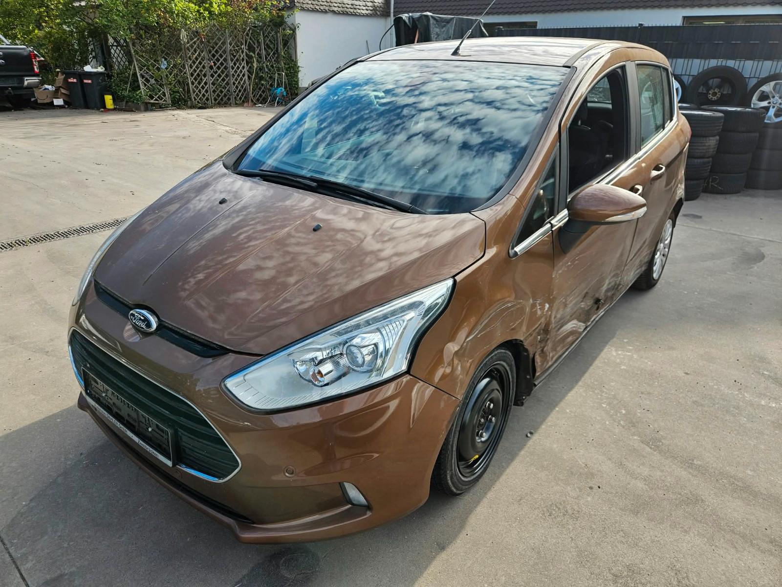 Ford B-MAX 2014 — interior