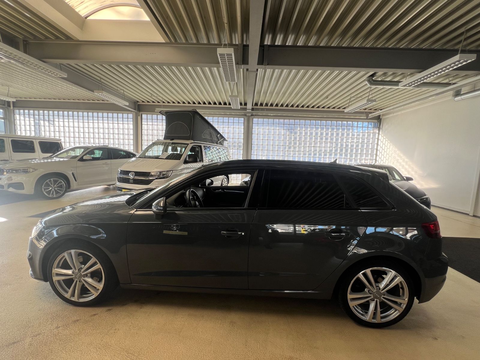 Fahrzeugabbildung Audi A3 Sportback 40 TDI quattro sport