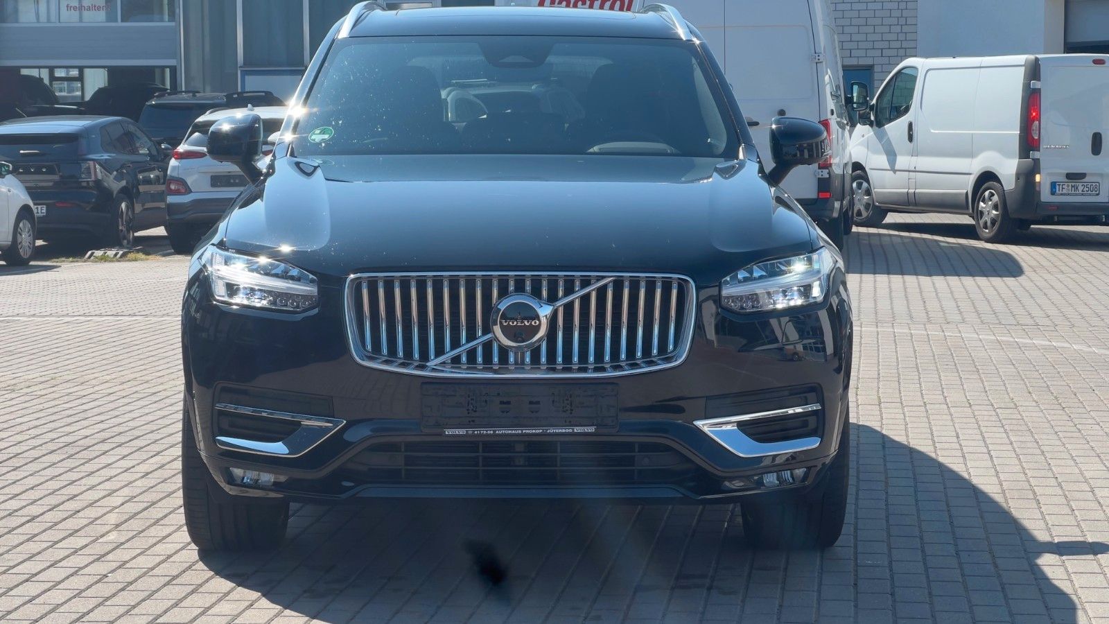 Fahrzeugabbildung Volvo XC90 B5 D AWD Plus Bright*STDHZG*360°*LUFT*ACC*