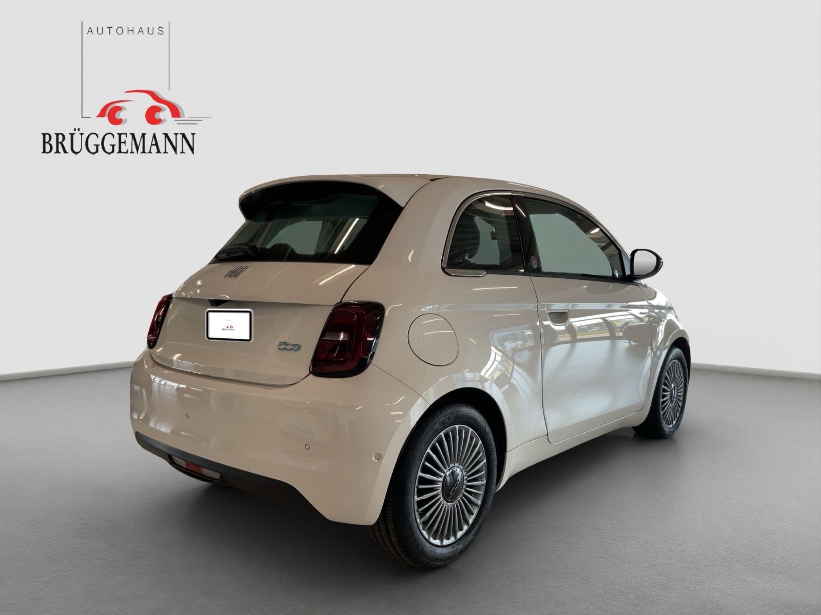 Fahrzeugabbildung Fiat 500e + Komfort Paket, Style Paket